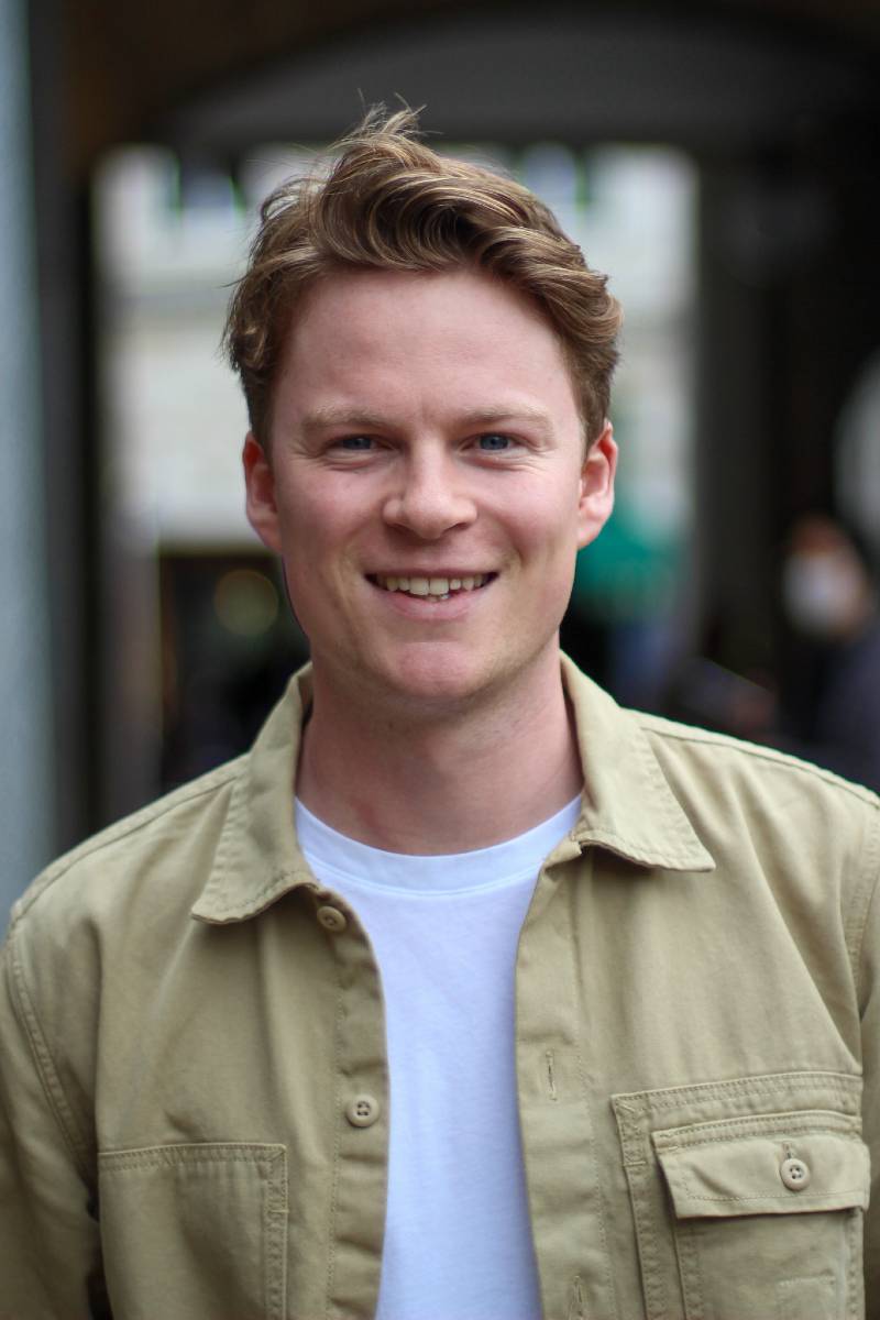 Robbie James